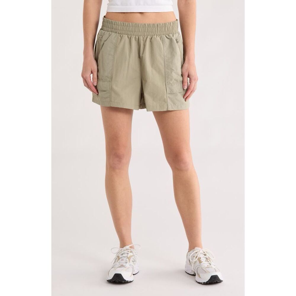 Layer 8 women’s khaki Shorts Sz L NWT